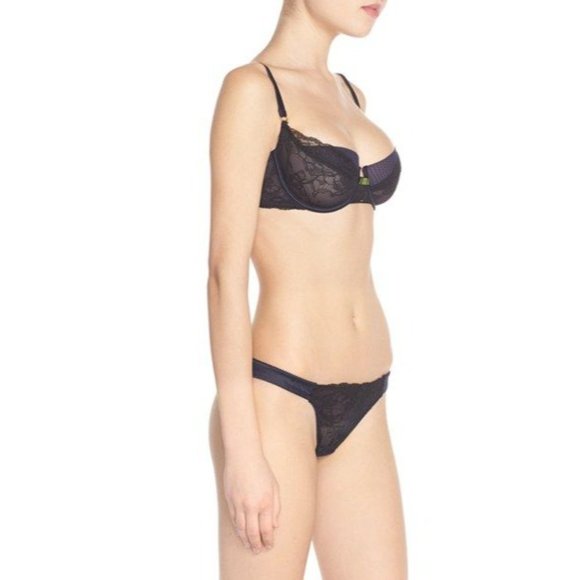 ADDICTION NOUVELLE Lingerie Effrontee Lace Underwire Bra Navy Blue 36C NEW - Picture 2 of 8